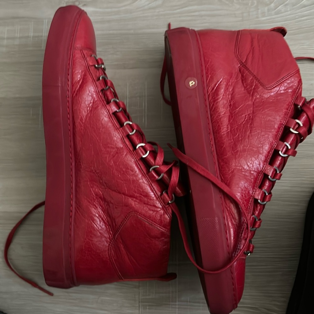 Balenciaga Sneakers - size 42 great condition - Picture 3 of 5